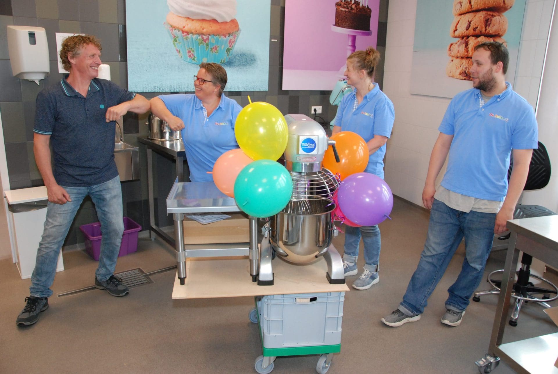 Bakkerij Willem van den Bergh krijgt planeetmenger cadeau