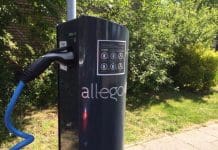 Partij voor Teylingen wil elektrische auto’s opladen via lantaarnpalen