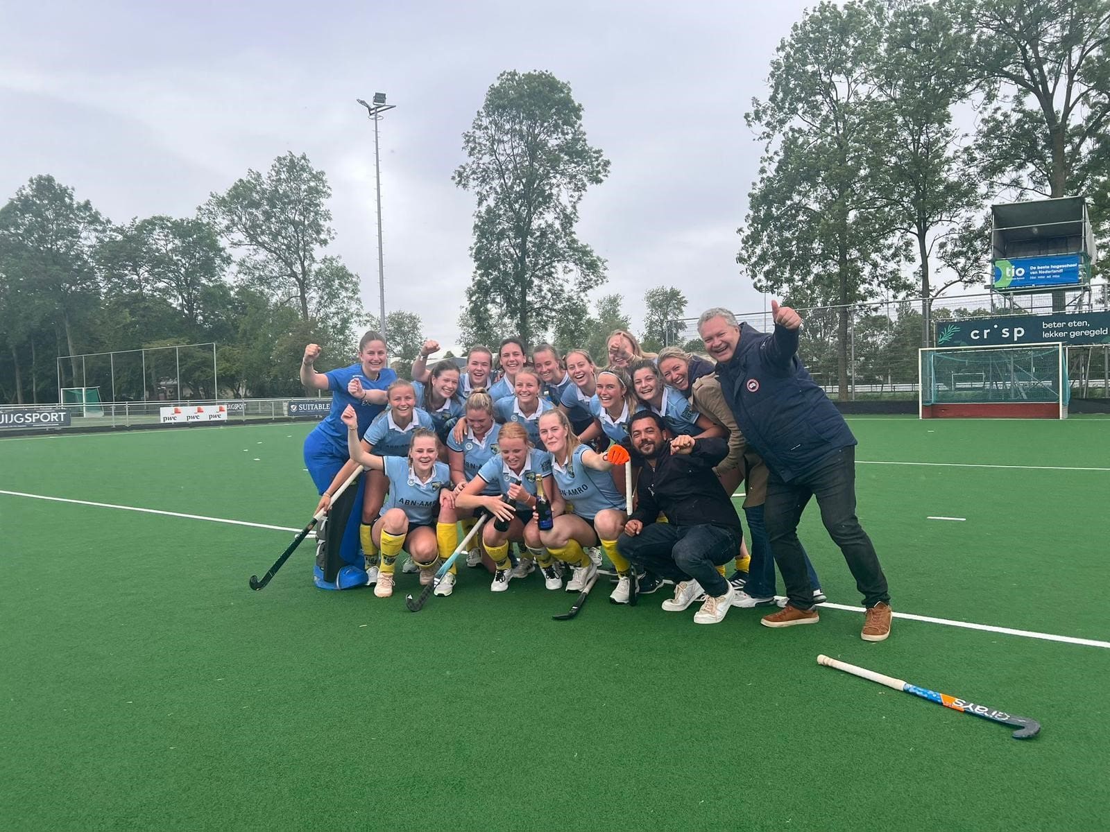 052724 hockeydames