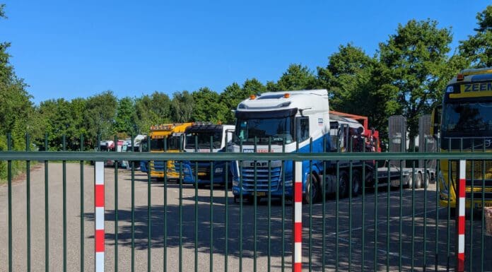Vrachtwagenparkeerplaats Teylingerdreef blijft tot zeker 2028 open