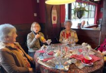 Zonnebloem Voorhout gaat lunchen