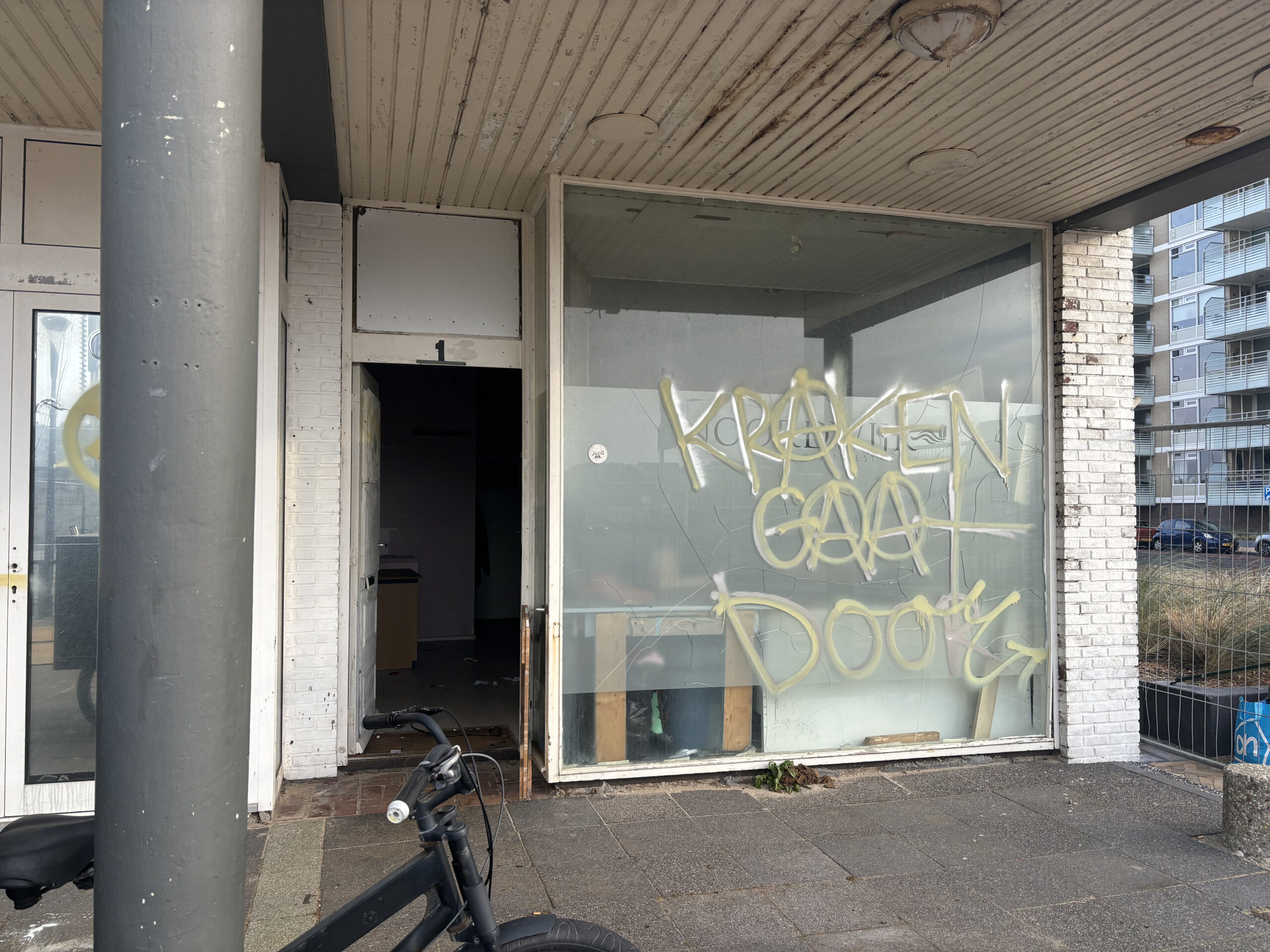 020426sloopvuurtorenplein1