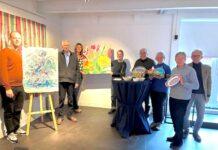 Winnaars Tulpendia-loterij 2025 gehuldigd in Museum De Zwarte Tulp