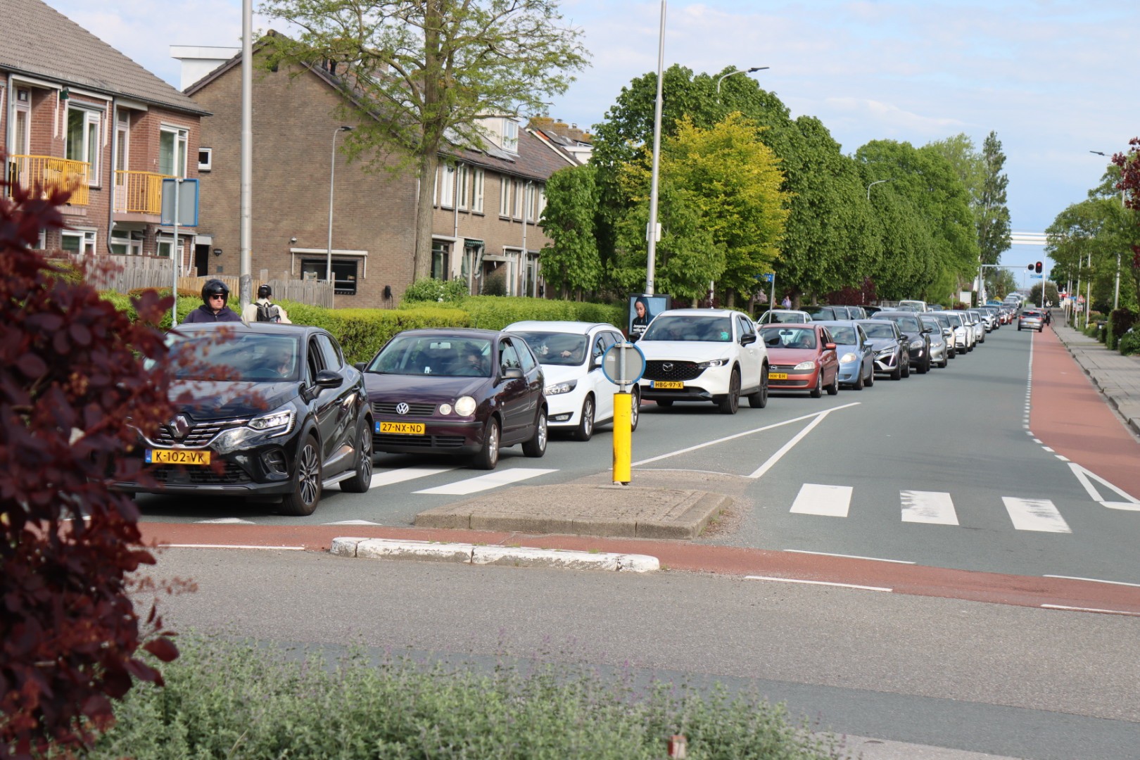 Jonge fietser aangereden op rotonde in Hillegom, file tijdens spits