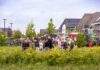 Tientallen bezoekers krijgen uitleg over toekomstbestendige bollenteelt in Hillegom