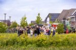 Tientallen bezoekers krijgen uitleg over toekomstbestendige bollenteelt in Hillegom