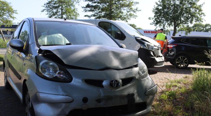 Veel vertraging vanwege kettingbotsing op Van Pallandtlaan N208 bij Sassenheim