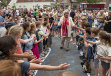 Directeur Bronckhorst Noordwijk neemt op speciale manier afscheid
