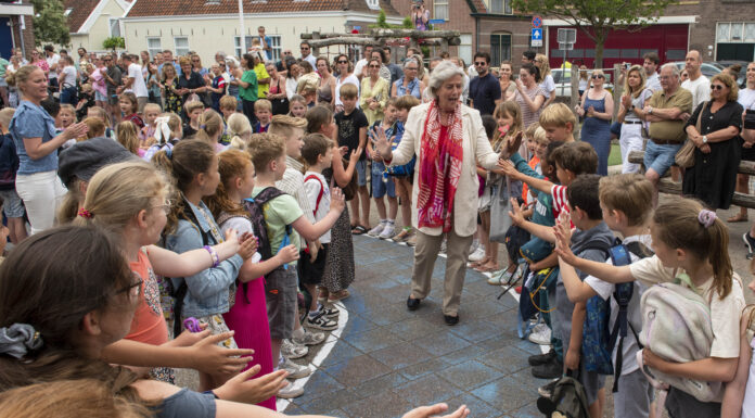 Directeur Bronckhorst Noordwijk neemt op speciale manier afscheid