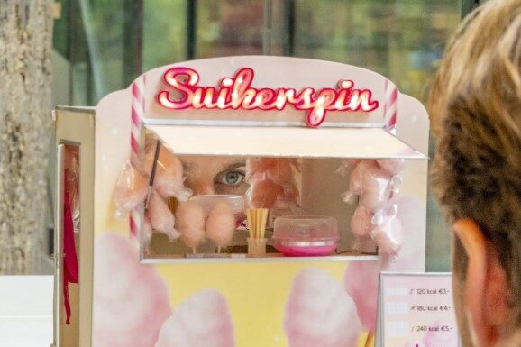 Miniatuurkunst onder de loep in LAM Lisse