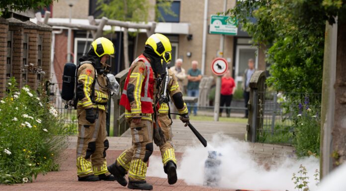 Gasfles in brand in Noordwijkerhout