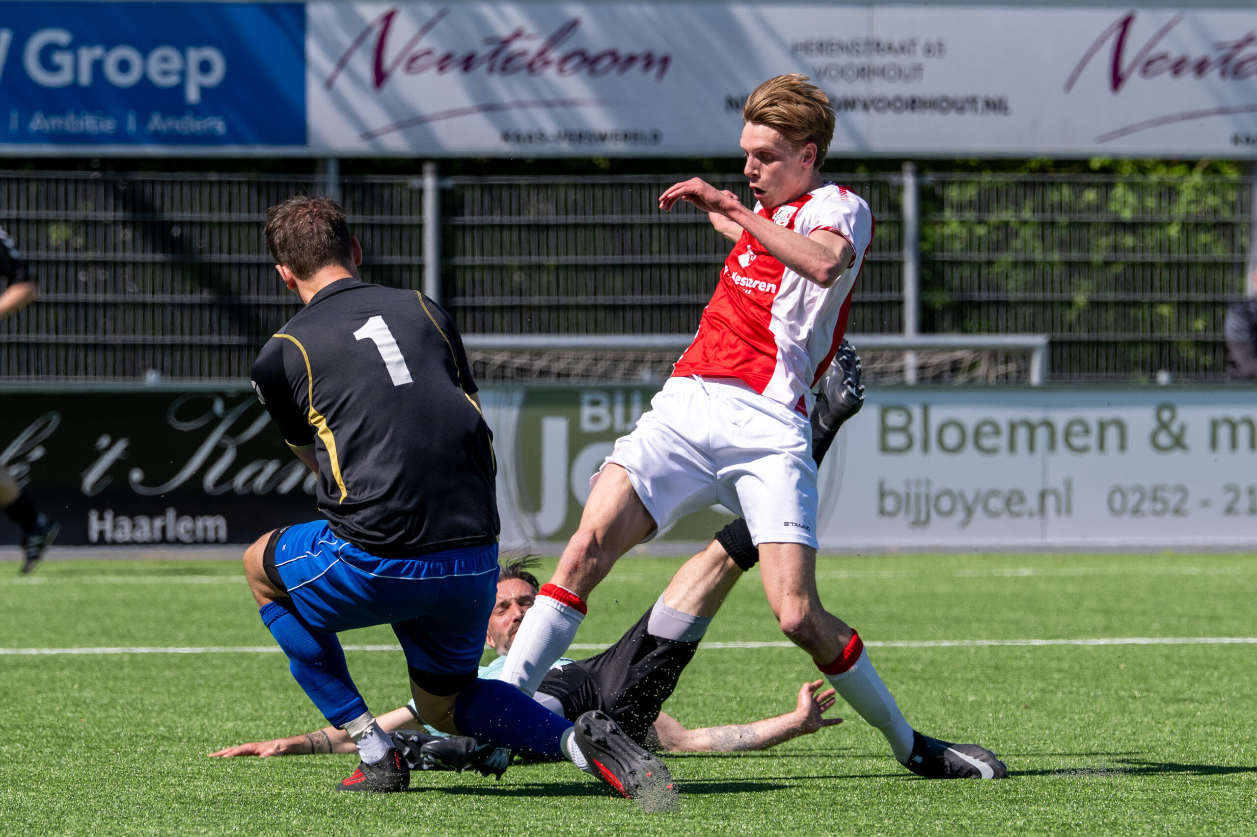 Foreholte naar finale play-offs na overtuigende zege bij FC Castricum