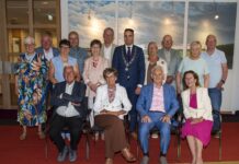 Lissese bruidsparen in het zonnetje gezet op gemeentehuis