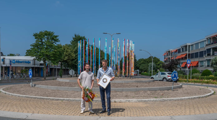 Nieuw kunstwerk StrekenZicht onthuld op rotonde in Noordwijk