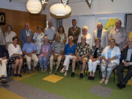 Diamanten en briljanten bruidsparen ontvangen door burgemeester Noordwijk