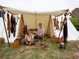 Vikingen nemen Kasteel Teylingen in