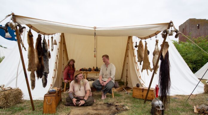Vikingen nemen Kasteel Teylingen in