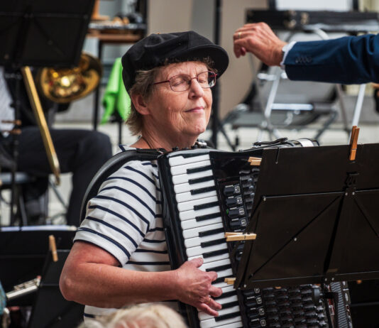 Hoftuin verandert in romantisch centrum tijdens Hillegom Romantique
