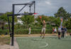 Vernieuwd basketbalveld Vinkeveld vernoemd naar Jan en Noor Driessen