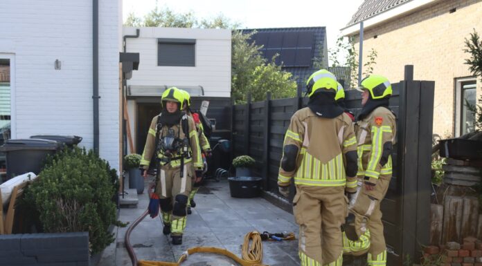 Dakbrand bij woning aan Kerkstraat in Noordwijkerhout