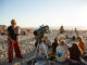 Grote drukte op strand Noordwijk voor zonsverduistering