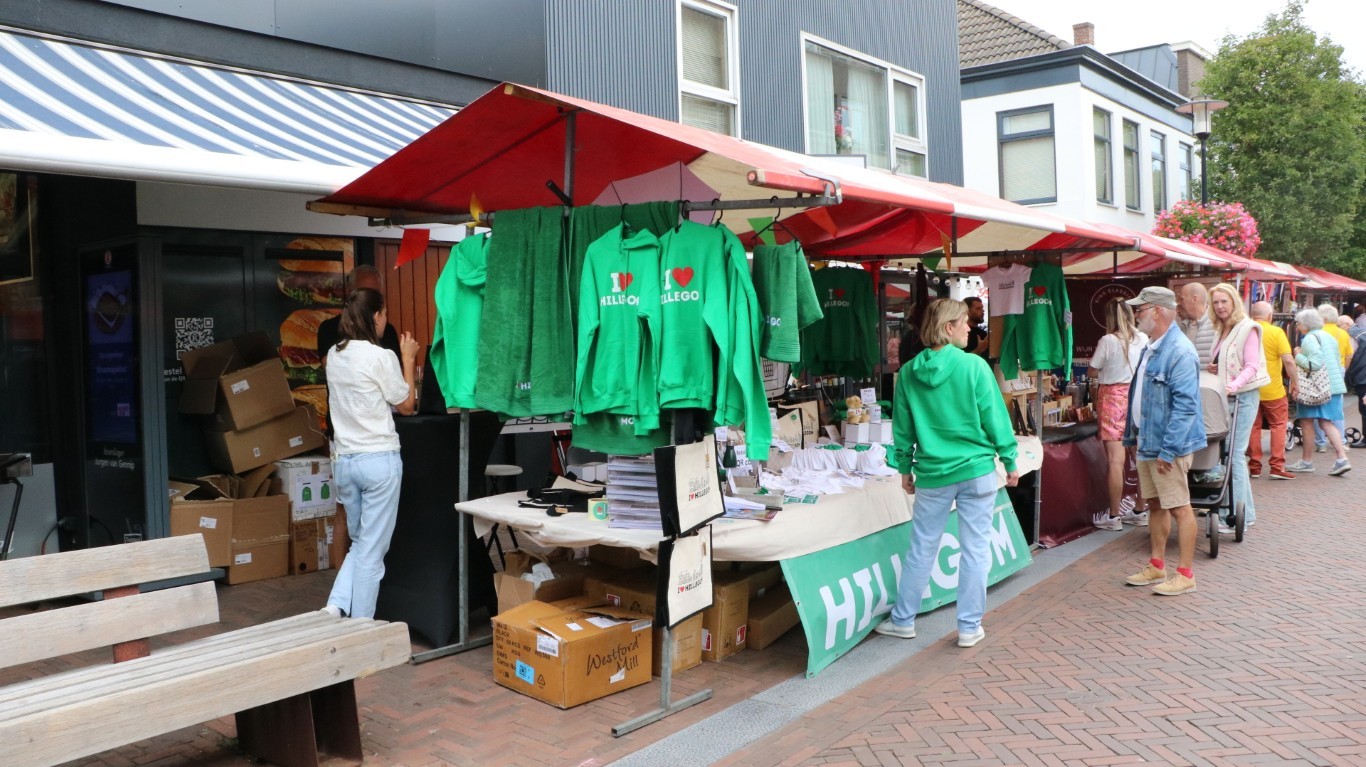 Drukte en gezelligheid bij Jaarmarkt Hillegom