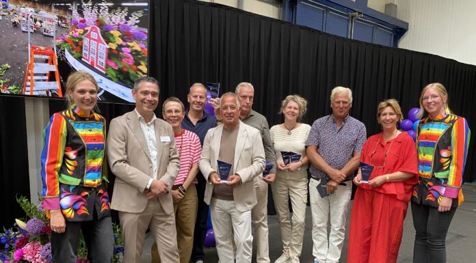 Prijzen voor Flower Parade uitgereikt