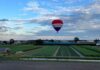 Twee heteluchtballonnen landen in bollenveld in Voorhout