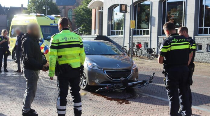 Fietser naar ziekenhuis na aanrijding in Noordwijk