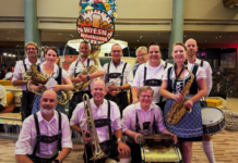 Voorhoutse pretband treedt op in Dubai