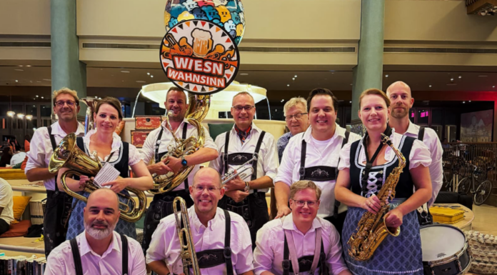Voorhoutse pretband treedt op in Dubai