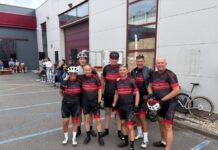 Noordwijks team fietst 11.000 euro bijeen in Ride for the Roses