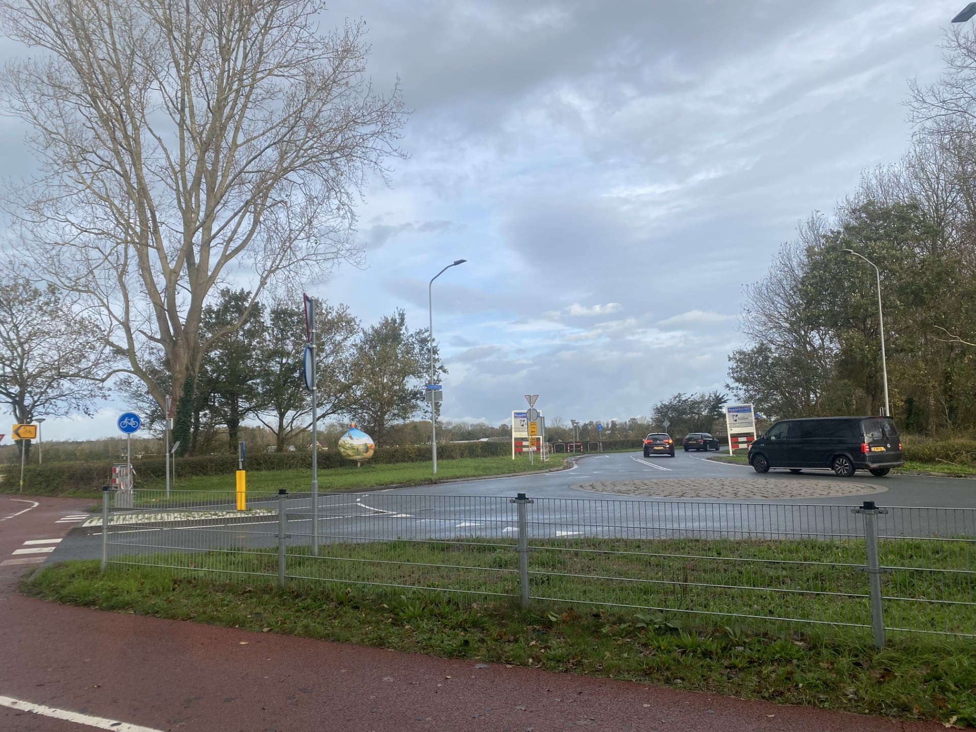 100926minirotondelverderweg