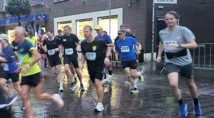 Natte Oranjeloop in Noordwijkerhout
