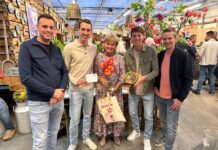 Eerste Dahlia Award voor Electric Flash van Hillegoms bedrijf