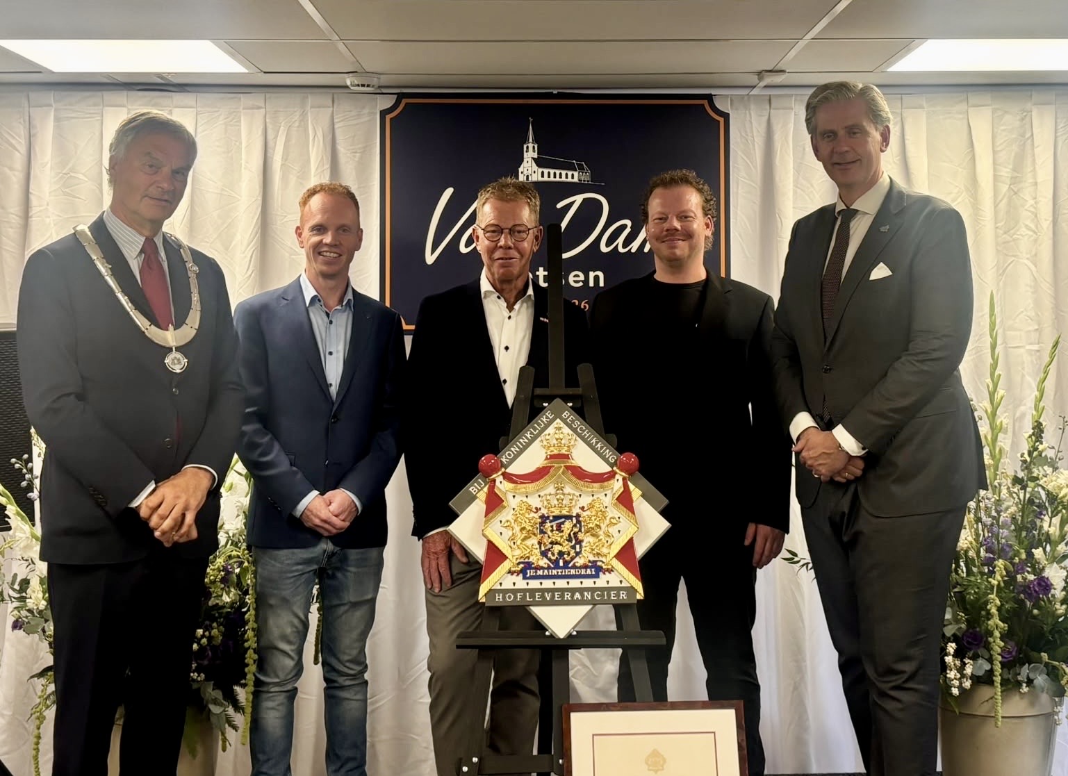 Van Dam Fietsen uit Noordwijkerhout ontvangt predicaat Hofleverancier