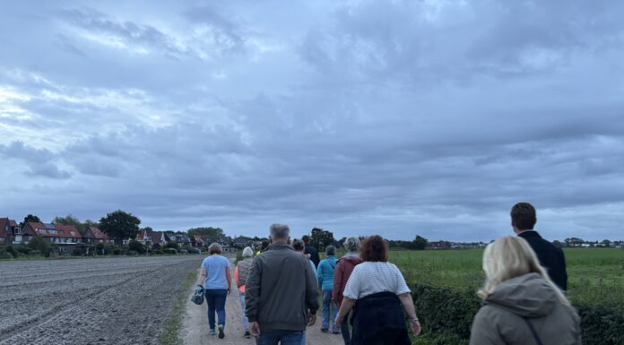 Lopen naar het ochtendlicht: Hillegommers staan stil bij suïcidepreventie