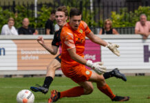 FC Lisse uitgeschakeld in de KNVB-beker. Genemuiden heeft aan twee productieve minuten voldoende (2-1).
