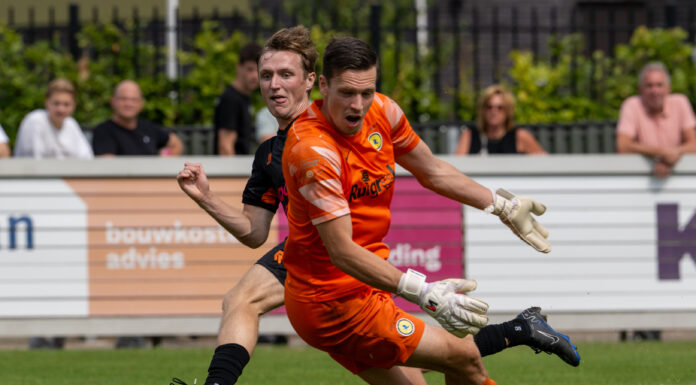 FC Lisse uitgeschakeld in de KNVB-beker. Genemuiden heeft aan twee productieve minuten voldoende (2-1).