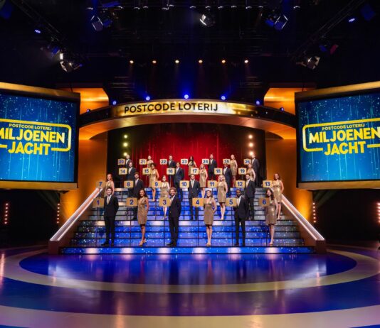 Inwoners Warmond op jacht naar miljoenen op TV