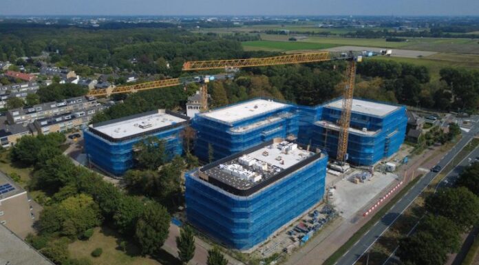 Bouwproject voormalig Zilveren Kruis-locatie bereikt hoogste punt
