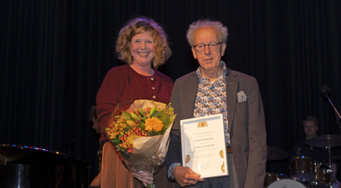 Zilveren Barensteel voor theatermaker John van Santen