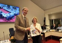 De beste burgemeester voor Teylingen: gemeenteraad overhandigt profielschets nieuwe burgemeester