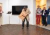 Museum Noordwijk opent expositie ‘Uit het Depot’ met humoristische act